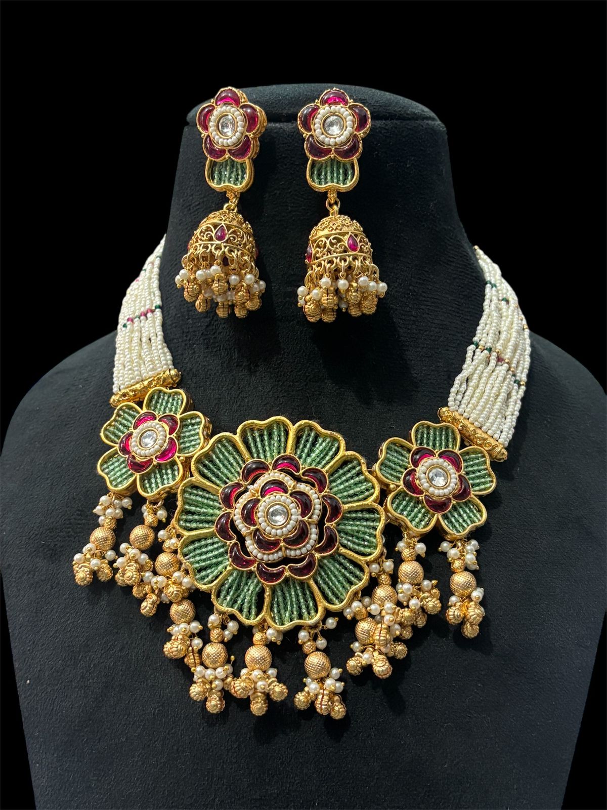 Ladies Designer Necklace With Ear Rings